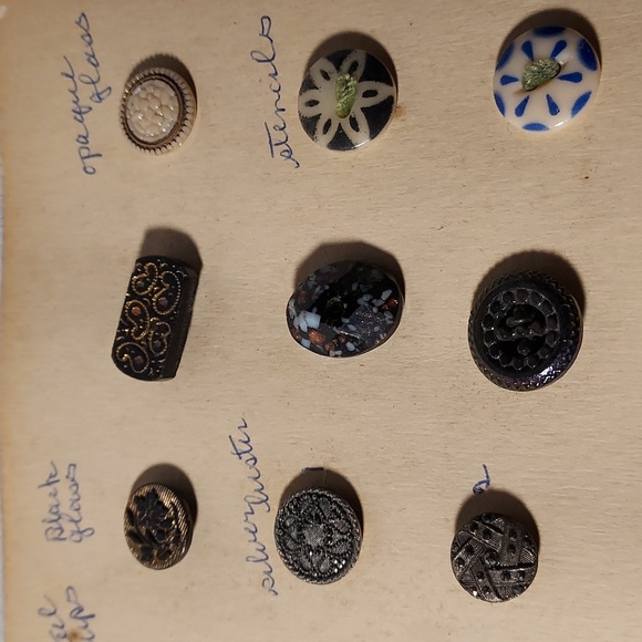 Antique Buttons Different Designs On Cardboard By Grandma Metal Steel Misc - Picture 8 of 11